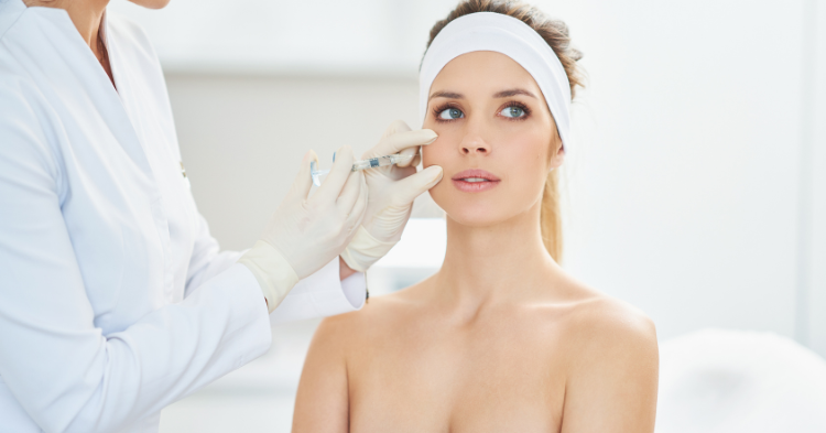 Біо-ревіталізація чи мезотерапія: що обрати для зволоження та омолодження шкіри